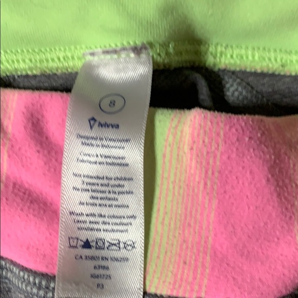 Ivivva crop leggings w/ 4 pockets: side, zip, coin - Picture 2 of 7